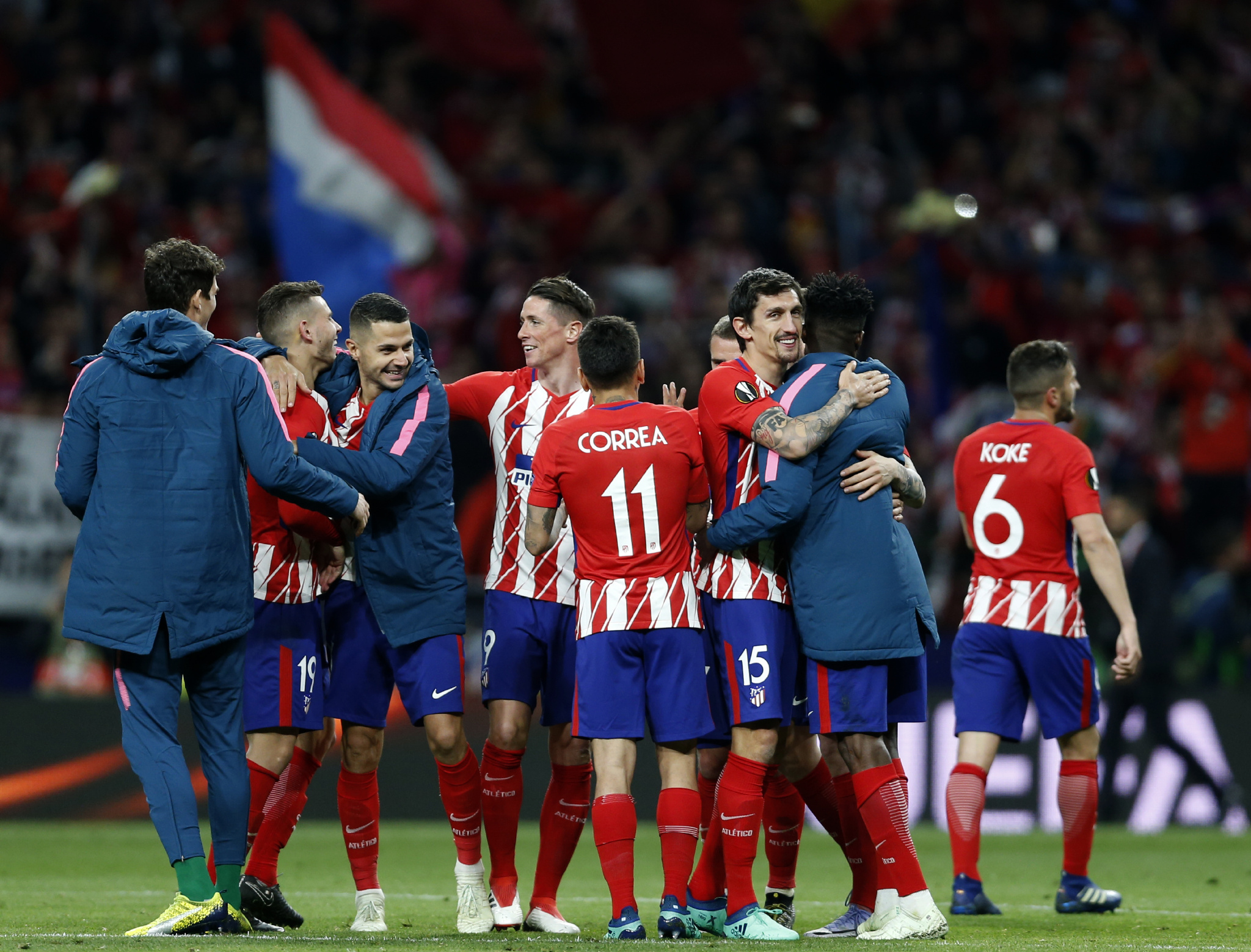 阿莱格里：现在欧冠资格要74分；魔笛会为传球失误付出代价